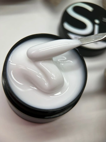 Гель Si «MILKY WHITE» для наращивания и моделирования ногтей
